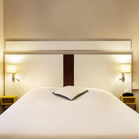 מלון Grand ליל