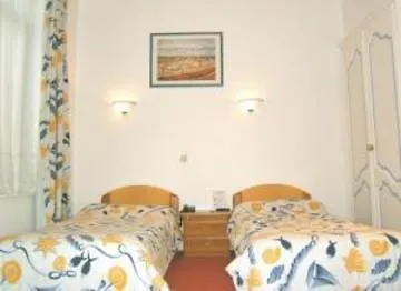 Hotel Grand 3*